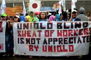 El gigante japonés, Uniqlo, no ofrece soluciones a las trabajadoras despedidas en Indonesia